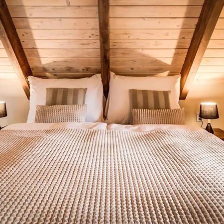 Dvur Hanis - Adults Only - Deti Od 12 Let Guest house
